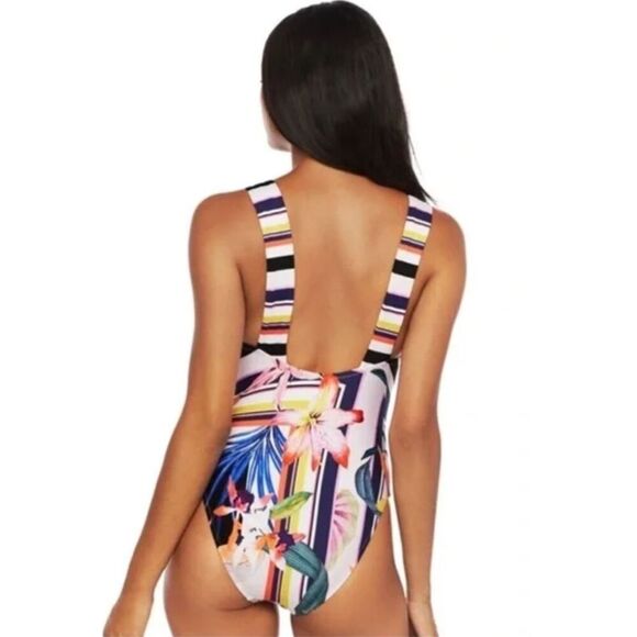 NEW. Trina Turk floral swimsuit. Size 6. Retails $169 NWOT - Picture 6 of 10